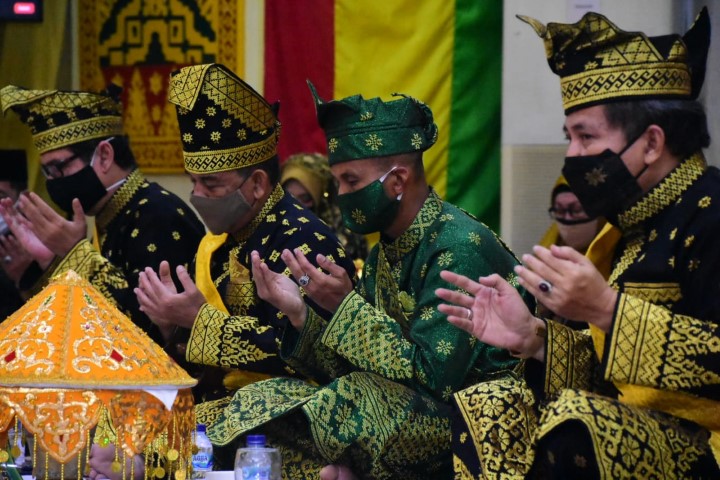 Tepung Tawar sebagai Doa dan Dukungan kepada Brigjen TNI M 