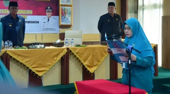 Bupati HM Wardan Melantik Pejabat Administrator di Lingkungan Pemkab Inhil