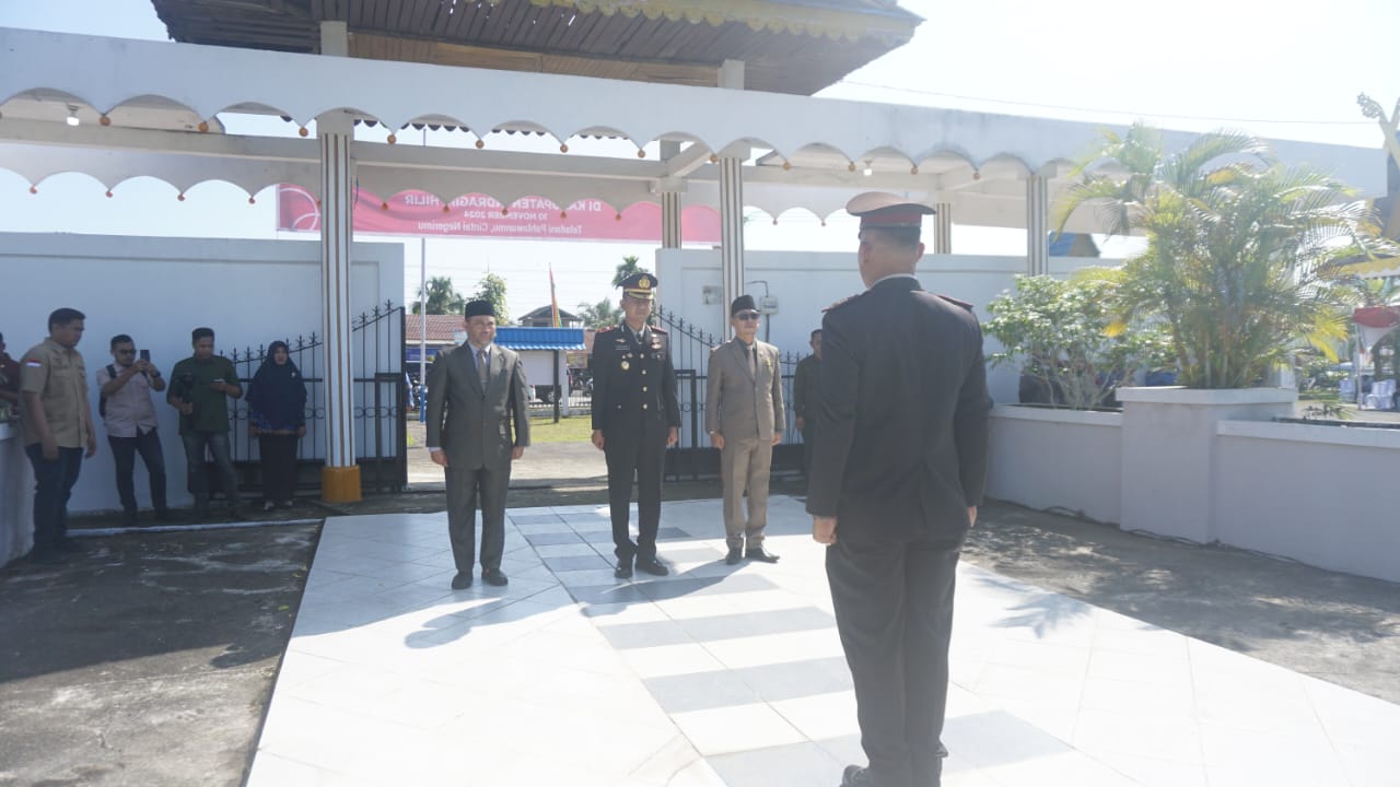 Pemkab Inhil bersama Forkopimda Gelar Tabur Bunga di Makam Pahlawan Yudha Bhakti untuk Hormati Jasa Pahlawan