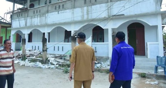 Menggunakan Dana APBD T.A 2023, Wabup Inhil H.Syamsuddin Uti Tinjau Dermaga dan Lanjutan Pembangunan Kompleks Makam Tuan Guru Syekh Abdurrahman Siddiq