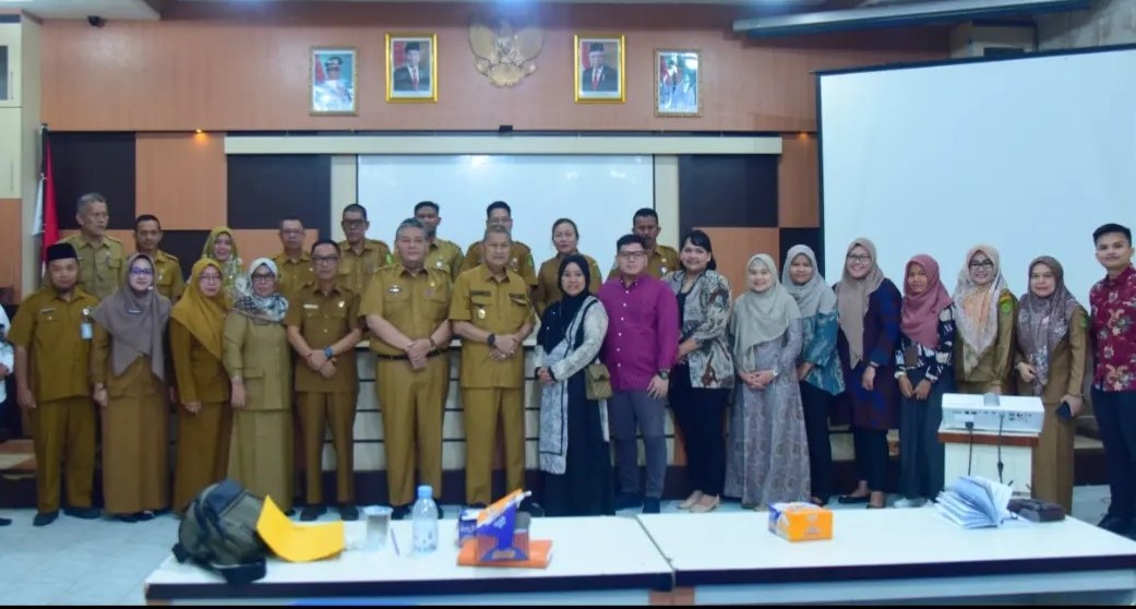 Wabup Inhil H.Syamsuddin Uti Sambut Kedatangan BPK RI di Tembilahan