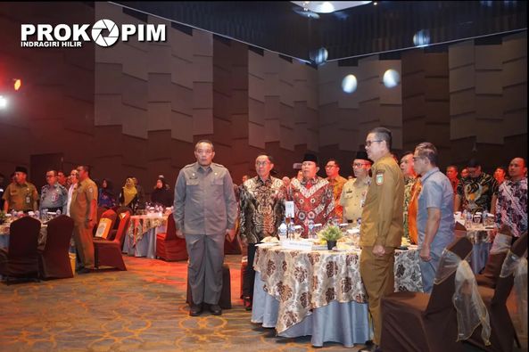 Pemkab Inhil Raih Dua Penghargaan Riau Investment Award 2023