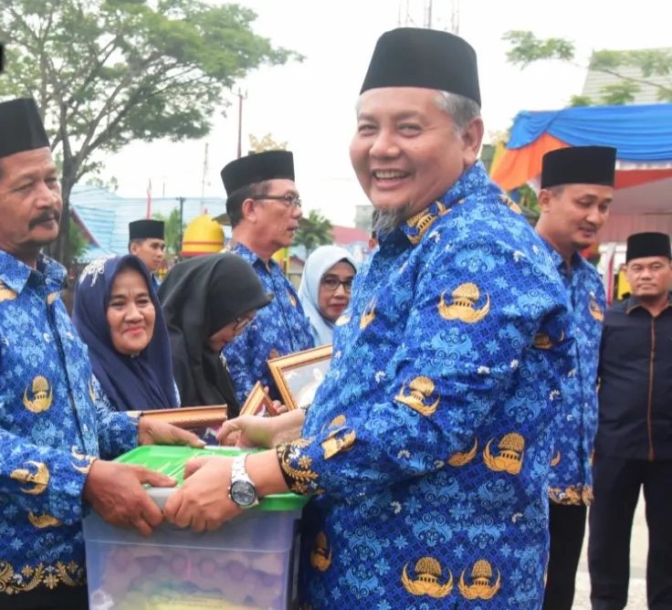 Pj.Bupati H.Herman, SE.MT Pimpin Upacara HUT Ke-52 Korpri, HUT Ke-78 PGRI, HGN dan HKN Ke-59