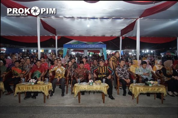 Bupati Resmi Membuka Pesta Ragam Budaya Nusantara dan Bazar