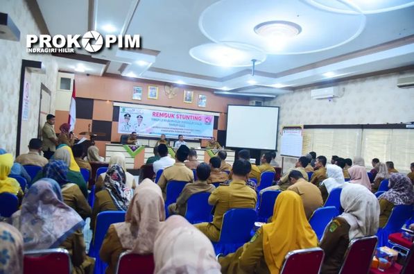 Ketua TPPS Inhil H.Syamsuddin Uti Tanda Tangani Komitmen Bersama Dalam Rangka Percepatan Penurunan Stunting