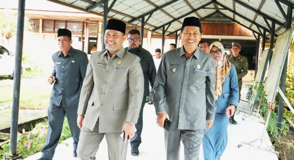 Diakhir Masa Jabatan, Wabup H.Syamsuddin Uti Lantik 3 Camat, 1 Lurah dan 16 Orang Pejabat Administrator dan pengawas dilingkungan Pemkab Inhil