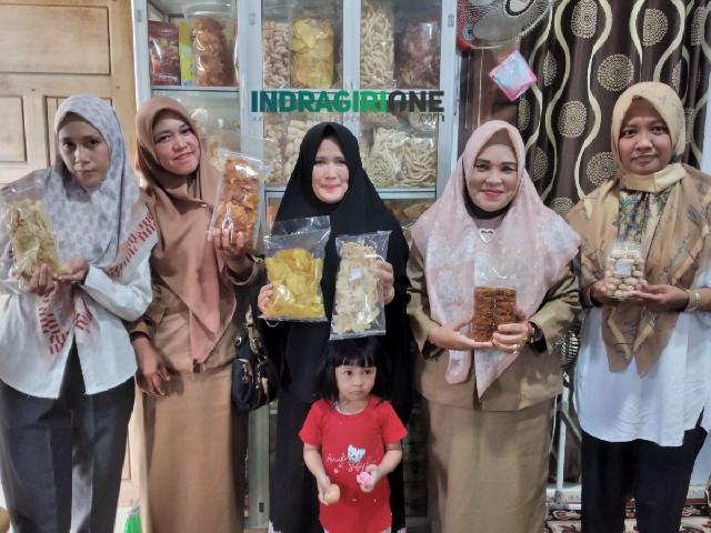 Kembali Lakukan Monitoring, Tim Diskop dan UKM Inhil Kunjungi UMKM Snack Hafiza
