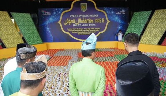 Event Wisata Religi Gema Muharram 2023, Bupati HM. Wardan Kembali Menerima Rekor Muri